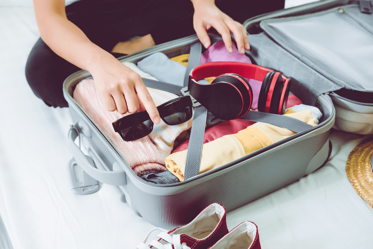 You are currently viewing 8 Travel Essentials for Women